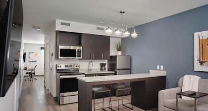 stayAPT Suites Charlotte North