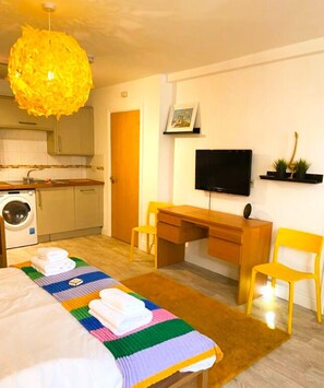 Studio – classic | Oppholdsområde | Smart-TV