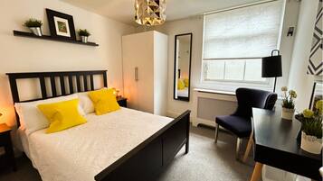 Standard Apartment, Non Smoking | Iron/ironing board, free WiFi, bed sheets