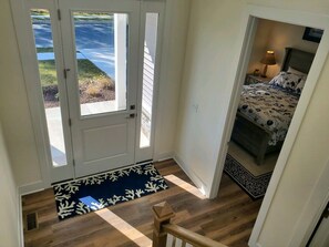 5 bedrooms, in-room safe, iron/ironing board, free WiFi - Cozy beach home, perfect for your next family vacation! (Ocean View)