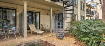 Hilton Head Island Escape - Walk to Beach!