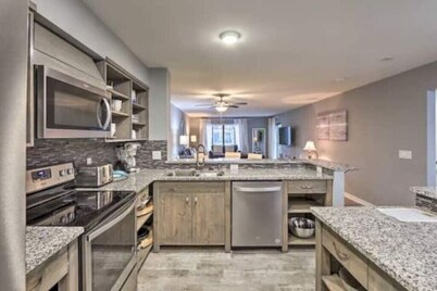 Hilton Head Island Escape - Walk to Beach!