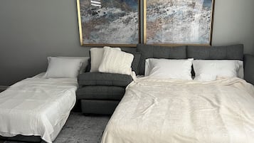 3 slaapkamers, een kluis op de kamer, een bureau
