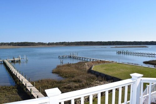 Mermaid Manor-Water Lovers Paradise 