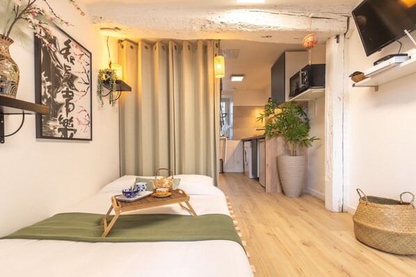 1 chambre, fer et planche à repasser, Wi-Fi, literie fournie