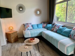 Living area - Villa Hoama Lodge Moorea - Proche Plage Temae (Teavaro)