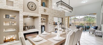 Game Room, Pool & Spa: Disney Area Getaway!