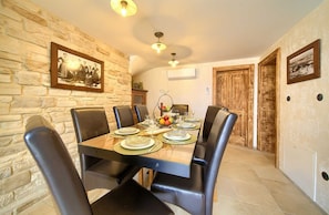 Dining - Villa Sea Queen with heated pool and Seaview (Šilo (Krk))