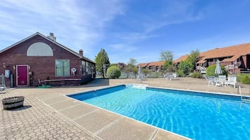 Piscine extérieure, piscine chauffée