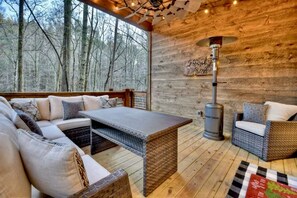 Terrace/patio - Keturah's Creek - Luxury Couples Tiny Cabin - 8 acres (Blue Ridge)