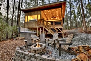 Terrace/patio - Keturah's Creek - Luxury Couples Tiny Cabin - 8 acres (Blue Ridge)