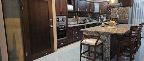 Fridge, microwave, oven, coffee/tea maker