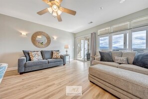 TV, fireplace - #233 Pointe - 2 Bedroom Lakefront Condo at Mariners SML (Bedford County)