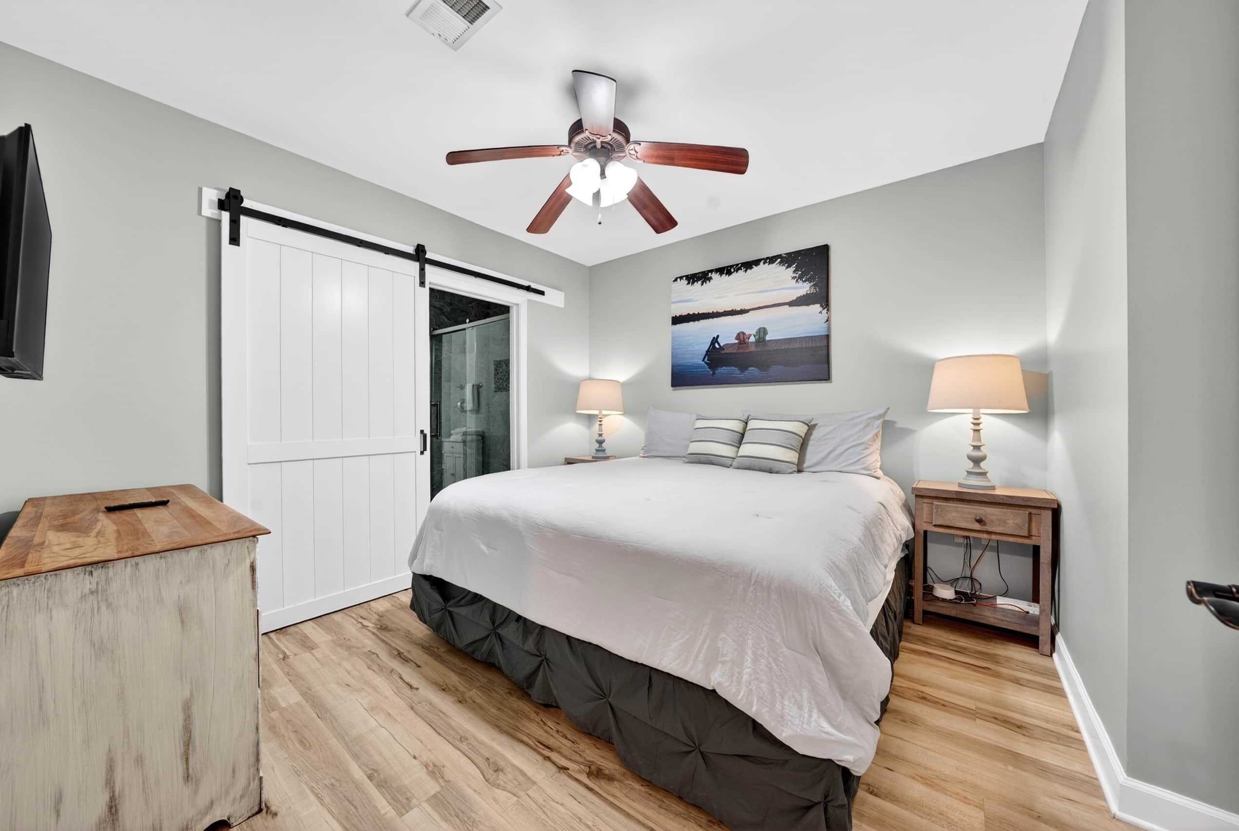2 habitaciones, tabla de planchar con plancha, wifi y ropa de cama 
