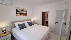 3 Schlafzimmer, Zimmersafe, Schreibtisch, Bügeleisen/Bügelbrett