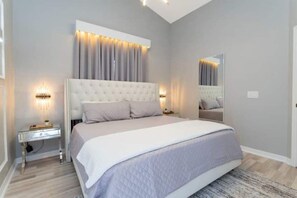 4 Schlafzimmer, Zimmersafe, Bügeleisen/Bügelbrett, Reisekinderbett