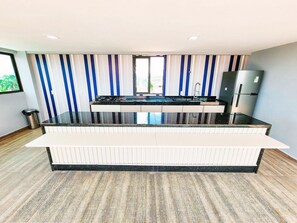 Studio | Cuisine privée | Mini réfrigérateur, micro-ondes, lave-vaisselle, blender