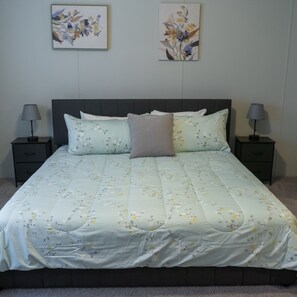 4 Schlafzimmer, Bügeleisen/Bügelbrett, WLAN, Bettwäsche