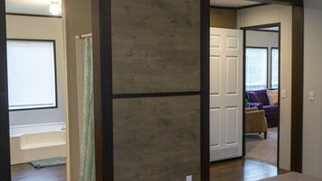 4 soverom, strykejern/-brett, wi-fi og sengetøy