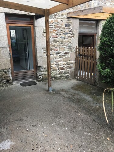 Charmant Studio Avec Petit Jardin