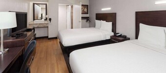 Travelodge by Wyndham Peoria