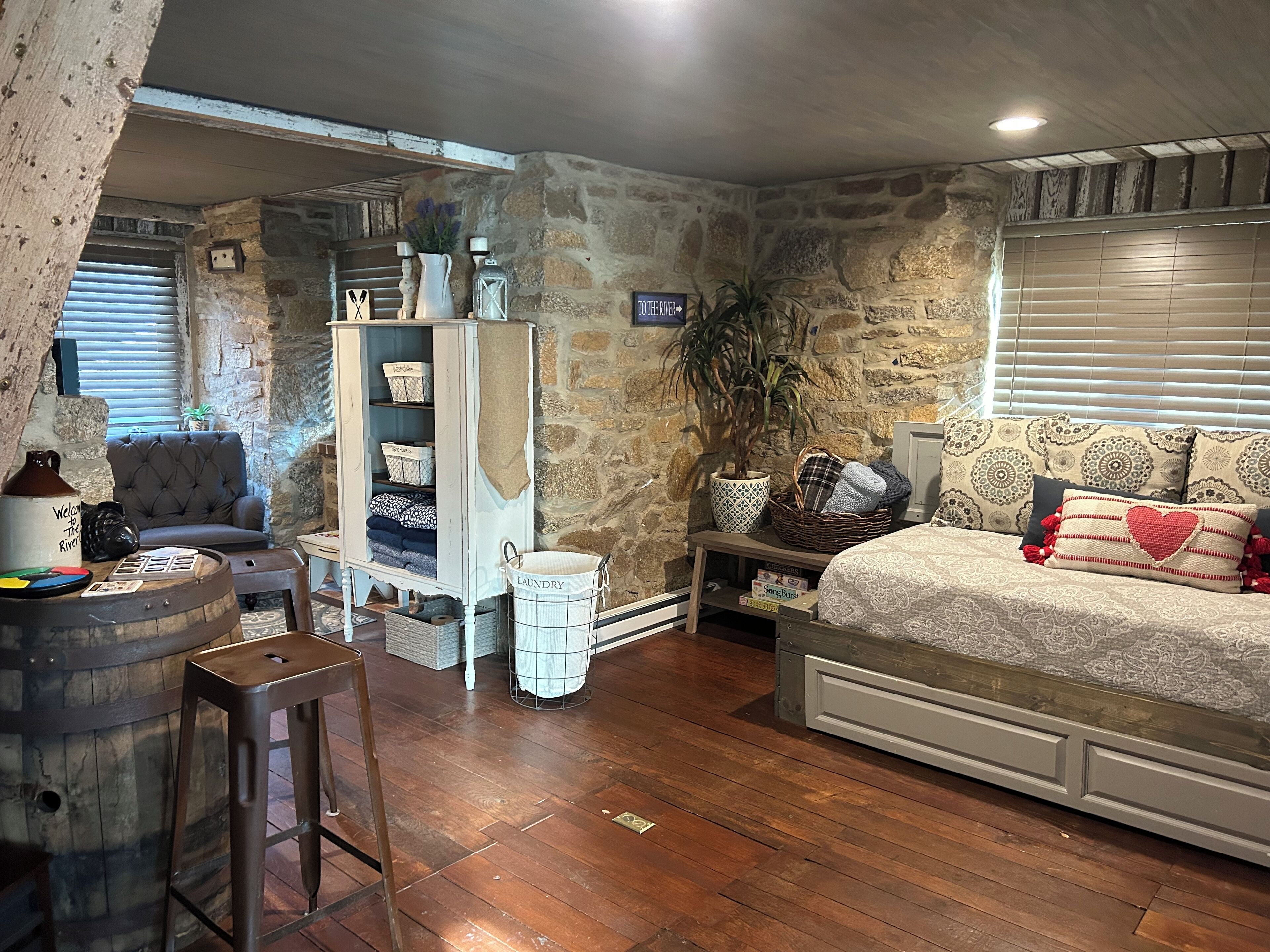 1 chambre, bureau, Wi-Fi, draps fournis