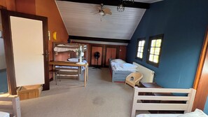 7 dormitorios, tabla de planchar con plancha, wifi gratis y ropa de cama