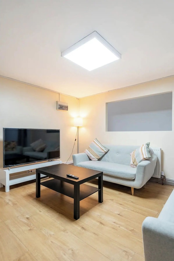 Departamento básico | 1 habitación, escritorio y wifi gratis 