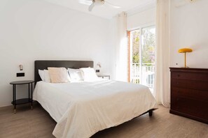 5 sovrum, strykjärn/strykbräda och sängkläder