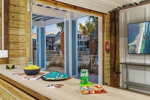 Games room - Here and Now | 🛥️ Canal Access + Pool + Beach Gear + Golf Cart + Sleeps 20 (Navarre)