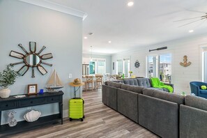 Interior - Here and Now | 🛥️ Canal Access + Pool + Beach Gear + Golf Cart + Sleeps 20 (Navarre)