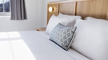 Standard Room, 1 King Bed, Mobility Accessible, Ensuite | Pillowtop beds, in-room safe, desk, laptop workspace