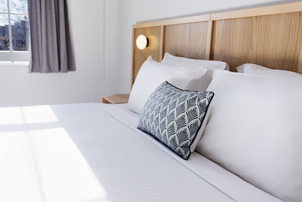 Chambre Standard, 1 très grand lit, accessible aux personnes à mobilité réduite