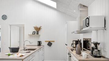 Køleskab, ovn, kogeplade, opvaskemaskine