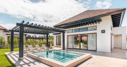 Bungallow w Pool bqq at Green Village BCA