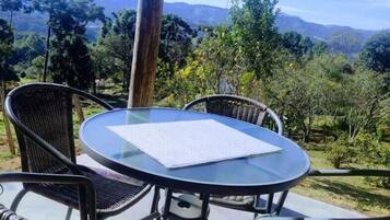 Familie appartement, uitzicht op bergen | Terras