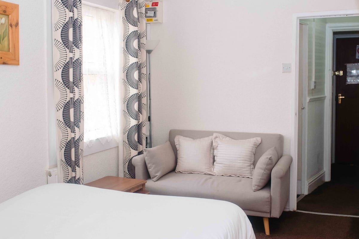 Standard Apartment, 1 Double Bed | Living area
