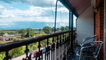 Familienapartment, Mehrere Betten, eigenes Bad | Balkon