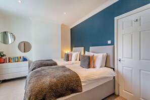 3 bedrooms, iron/ironing board, travel crib, free WiFi