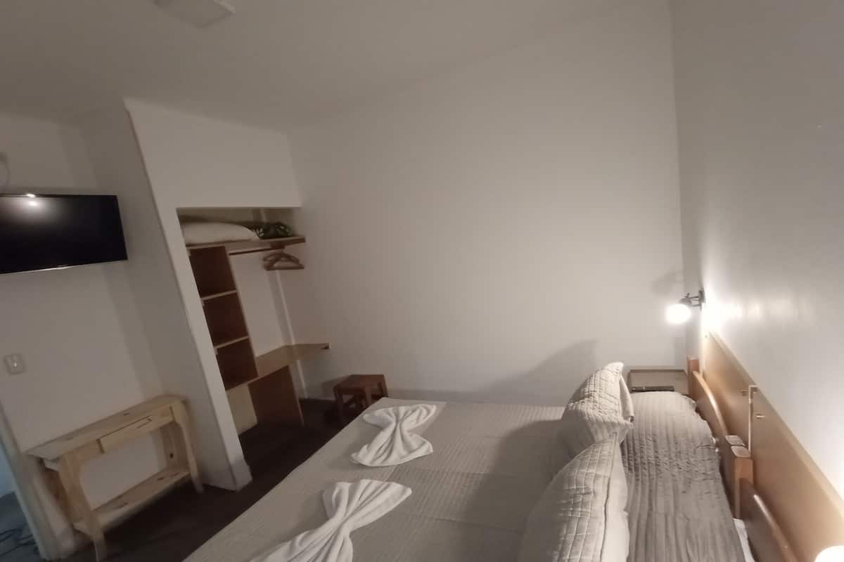 Doppia Superior | Con arredamento individuale, Wi-Fi gratuito, lenzuola