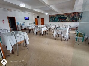 In-room dining - NUEVO HOTEL SAN MARCOS (Mar del Plata)