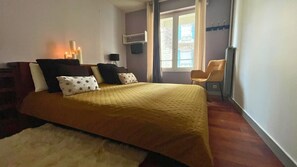 2 chambres, fer et planche à repasser, Wi-Fi, draps fournis