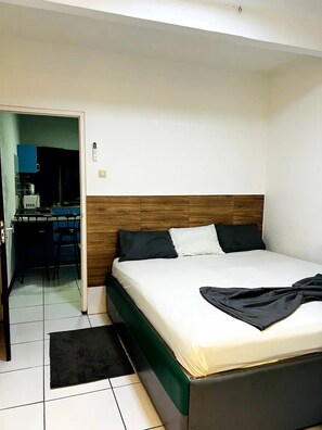 1 dormitori, wifi i roba de llit 