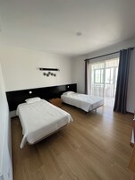 Estúdio | Escrivaninha, Wi-Fi de cortesia, roupa de cama