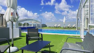 Seasonal outdoor pool