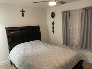 3 chambres, bureau, fer et planche à repasser, Wi-Fi gratuit