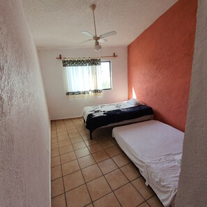3 quartos, Wi-Fi de cortesia, roupa de cama