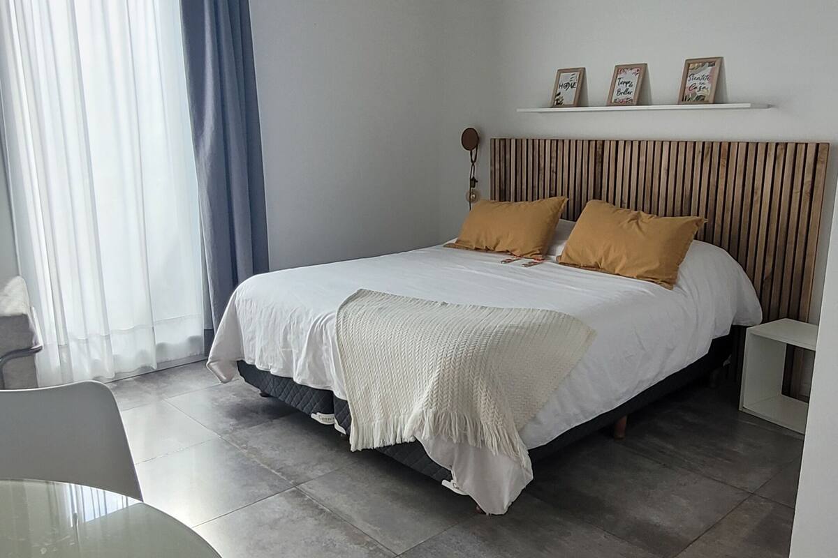 Luxury Condo, Garden View | 1 bedroom, premium bedding, down comforters, in-room safe