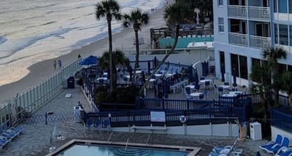 One Bedroom, Ocean Front, Luxury Condo, New Smyrna Beach, FL 3934594