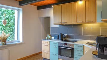 Kühlschrank, Herdplatte, Geschirrspüler